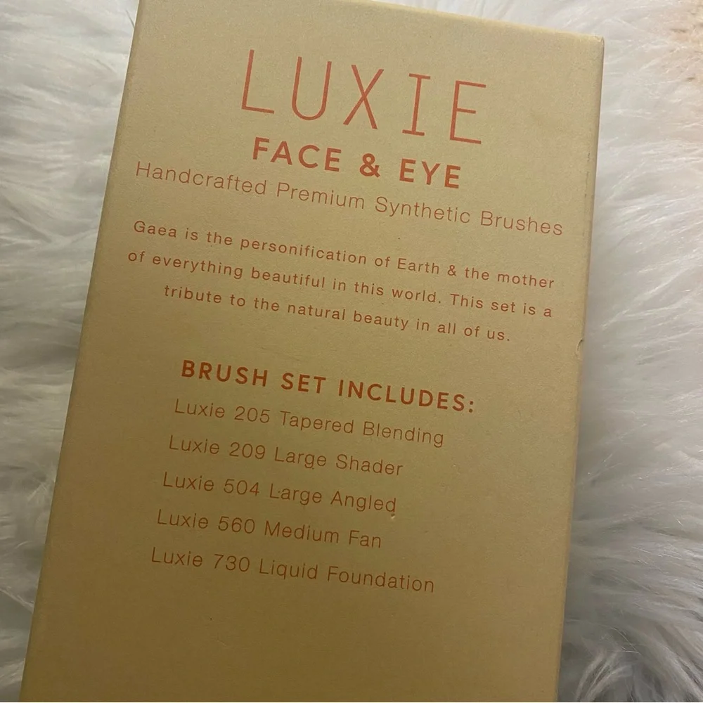 Luxie makeup brushes set